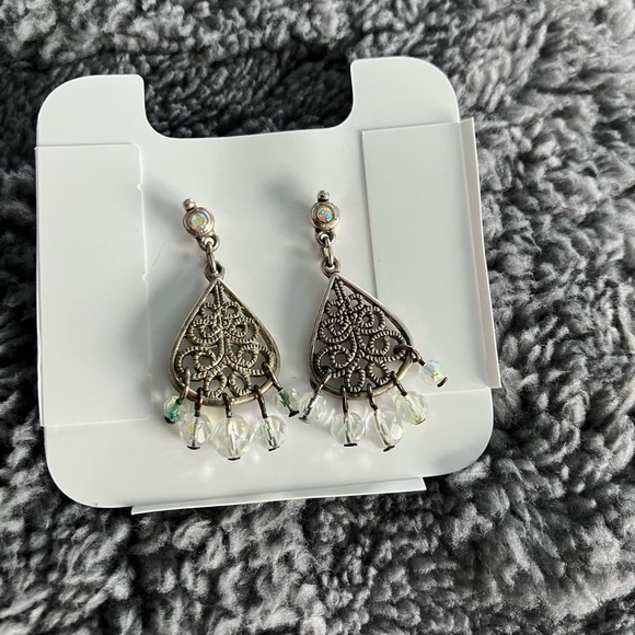 Earings bundle - Picture 2 of 6